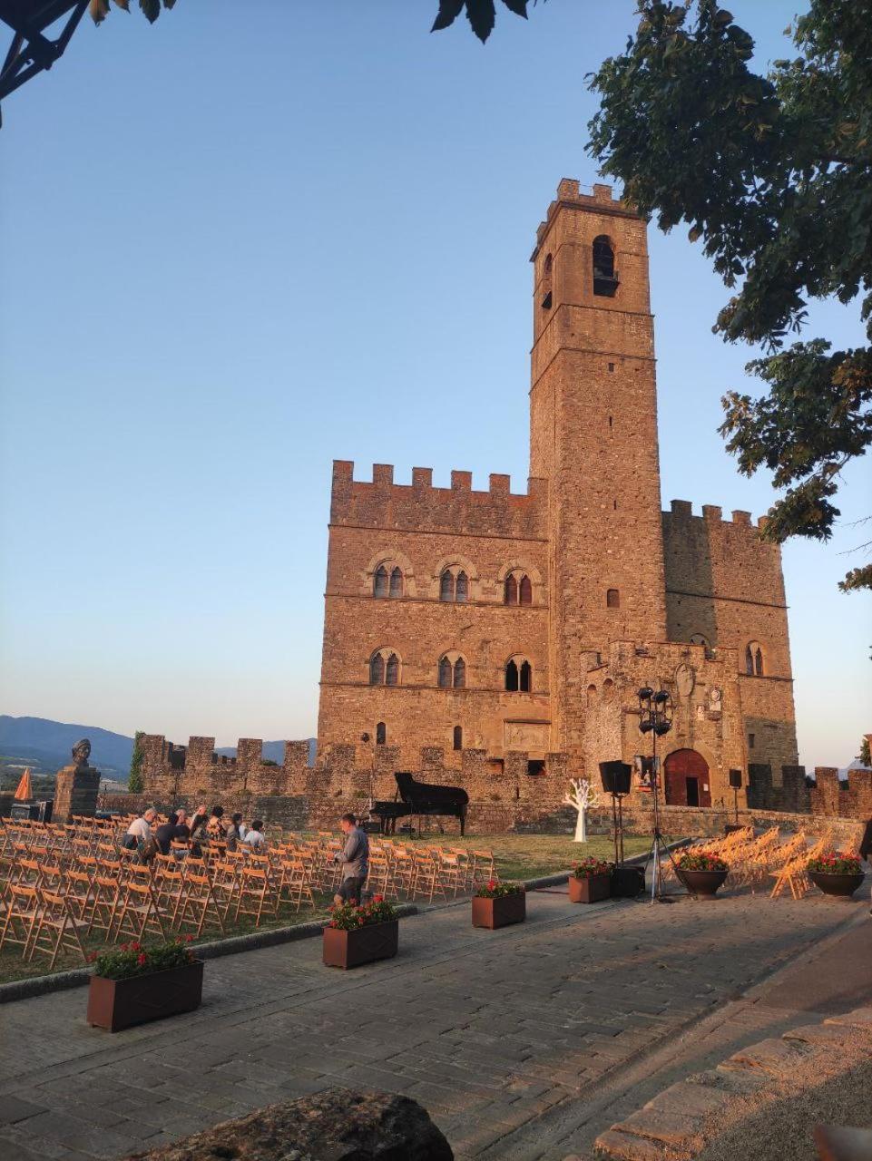 Appartamento Borgo Mezzo Pratovecchio Exteriör bild